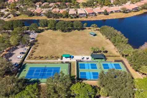 7066 Torrey Pines Circle Port Saint Lucie FL 34986