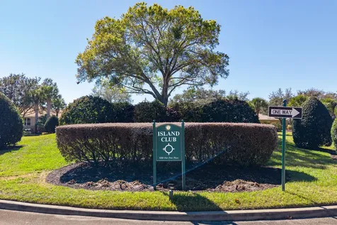 7066 Torrey Pines Circle Port Saint Lucie FL 34986