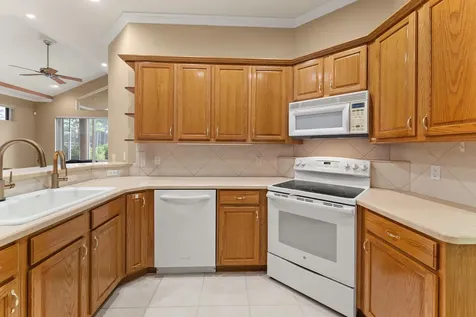 7066 Torrey Pines Circle Port Saint Lucie FL 34986