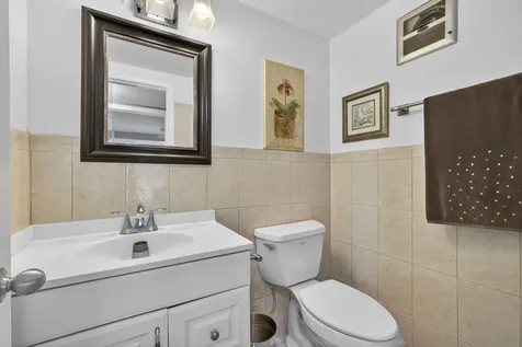 160 Easthampton G West Palm Beach FL 33417
