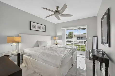 160 Easthampton G West Palm Beach FL 33417