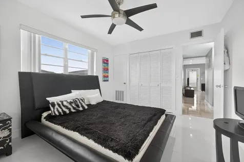 160 Easthampton G West Palm Beach FL 33417