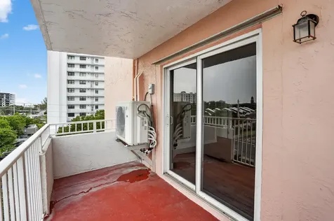 3201 Ne 14th Street Causeway Pompano Beach FL 33062