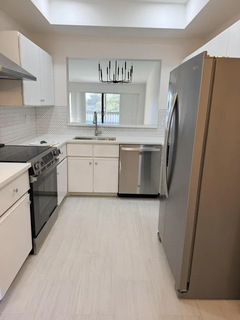 5021 Oak Hill Lane Delray Beach FL 33484