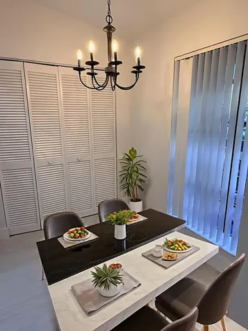 5021 Oak Hill Lane Delray Beach FL 33484
