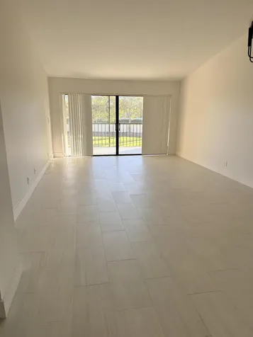 5021 Oak Hill Lane Delray Beach FL 33484