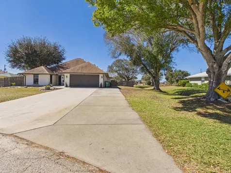 755 Sw 85th Avenue Okeechobee FL 34974