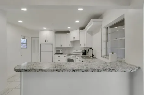 7 Greenway Village Royal Palm Beach FL 33411