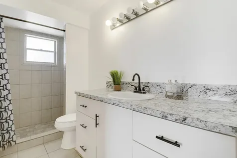 7 Greenway Village Royal Palm Beach FL 33411