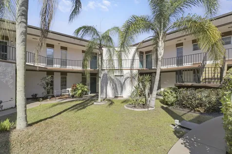 7 Greenway Village Royal Palm Beach FL 33411