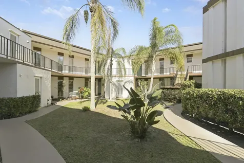 7 Greenway Village Royal Palm Beach FL 33411