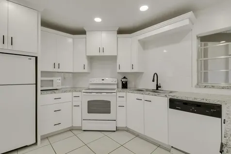 7 Greenway Village Royal Palm Beach FL 33411