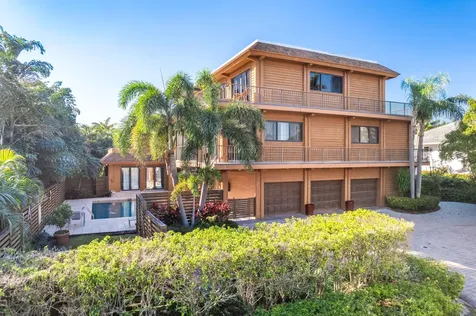 122 Andrews Avenue Delray Beach FL 33483