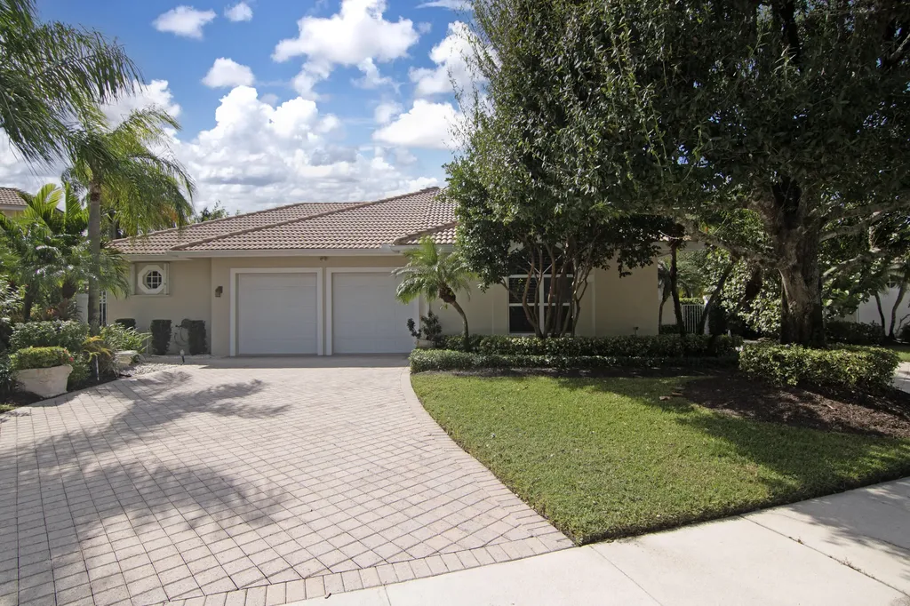 2771 Twin Oaks Way Wellington FL 33414