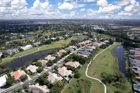 2771 Twin Oaks Way Wellington FL 33414