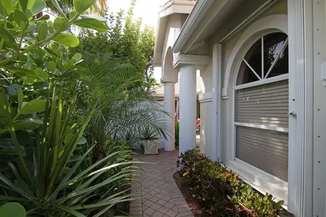 2771 Twin Oaks Way Wellington FL 33414