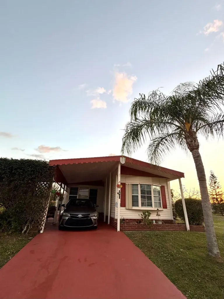 65 W Caribbean Port Saint Lucie FL 34952