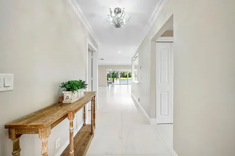 322 Cedar Key Circle Atlantis FL 33462