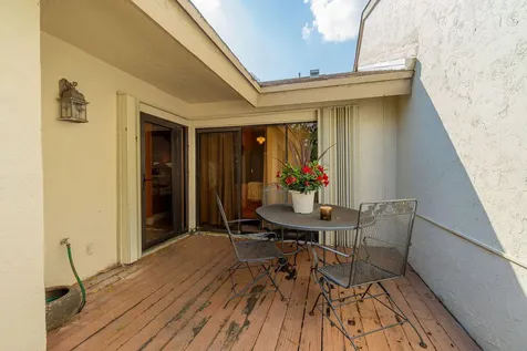 3096 S Oakland Forest Drive Oakland Park FL 33309