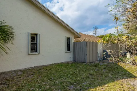 3096 S Oakland Forest Drive Oakland Park FL 33309