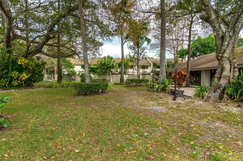 3096 S Oakland Forest Drive Oakland Park FL 33309