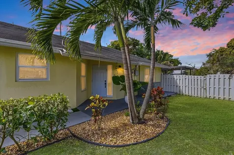 901 Sw 111th Way Davie FL 33324