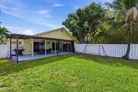 901 Sw 111th Way Davie FL 33324