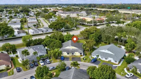901 Sw 111th Way Davie FL 33324
