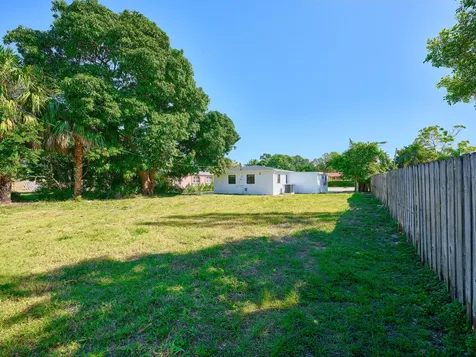328 Sw 11th Avenue Delray Beach FL 33444