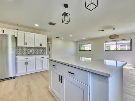 328 Sw 11th Avenue Delray Beach FL 33444