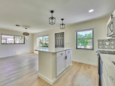 328 Sw 11th Avenue Delray Beach FL 33444