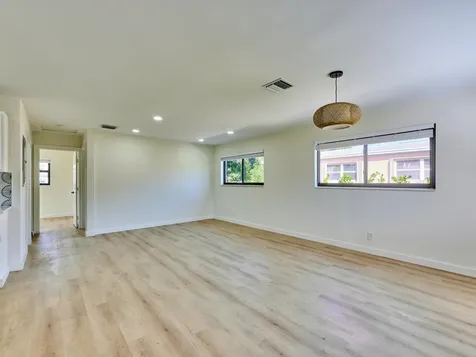 328 Sw 11th Avenue Delray Beach FL 33444
