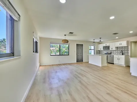 328 Sw 11th Avenue Delray Beach FL 33444