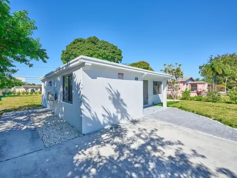 328 Sw 11th Avenue Delray Beach FL 33444