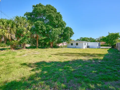 328 Sw 11th Avenue Delray Beach FL 33444