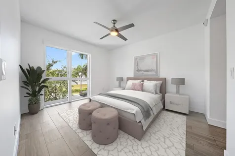 1 S Palmway Lake Worth Beach FL 33460