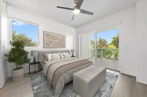 1 S Palmway Lake Worth Beach FL 33460