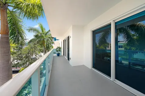 1 S Palmway Lake Worth Beach FL 33460