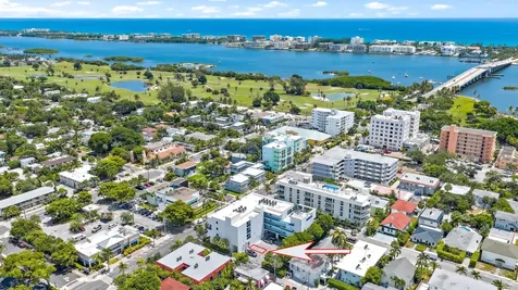 1 S Palmway Lake Worth Beach FL 33460