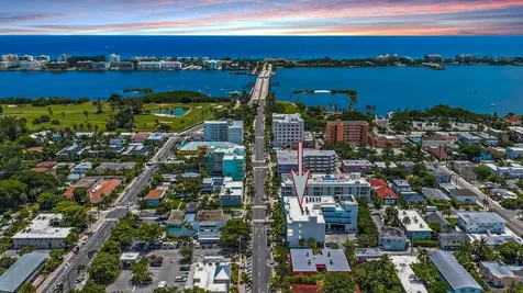 1 S Palmway Lake Worth FL 33460