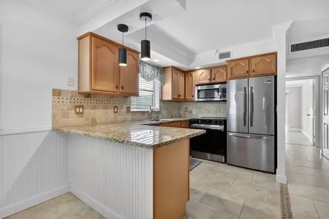 497 Brittany K Delray Beach FL 33446