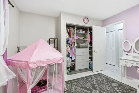 1060 Parkside Green Drive Greenacres FL 33415