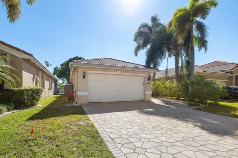 3800 Woodfield Drive Coconut Creek FL 33073
