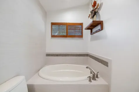 3800 Woodfield Drive Coconut Creek FL 33073