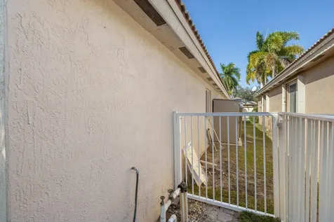 3800 Woodfield Drive Coconut Creek FL 33073