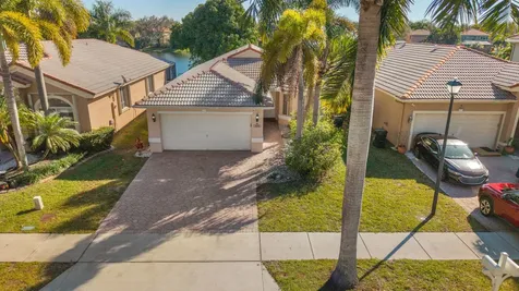 3800 Woodfield Drive Coconut Creek FL 33073