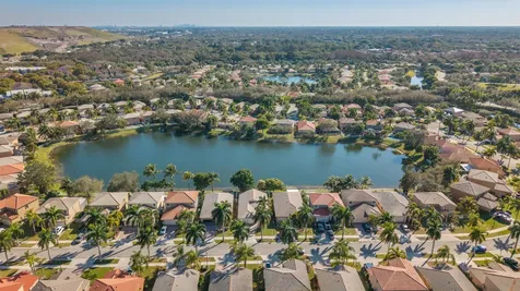 3800 Woodfield Drive Coconut Creek FL 33073