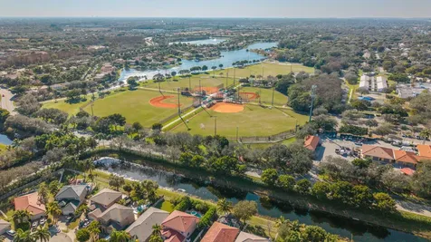 3800 Woodfield Drive Coconut Creek FL 33073