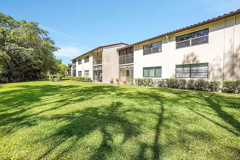 21362 Juego Circle Boca Raton FL 33433