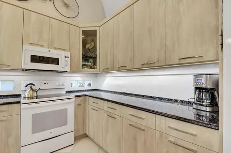 4022 Manchester Lake Drive Lake Worth FL 33449
